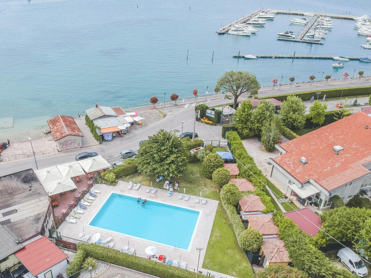Hotel Ristorante Al Fiore Peschiera del Garda Exterior photo